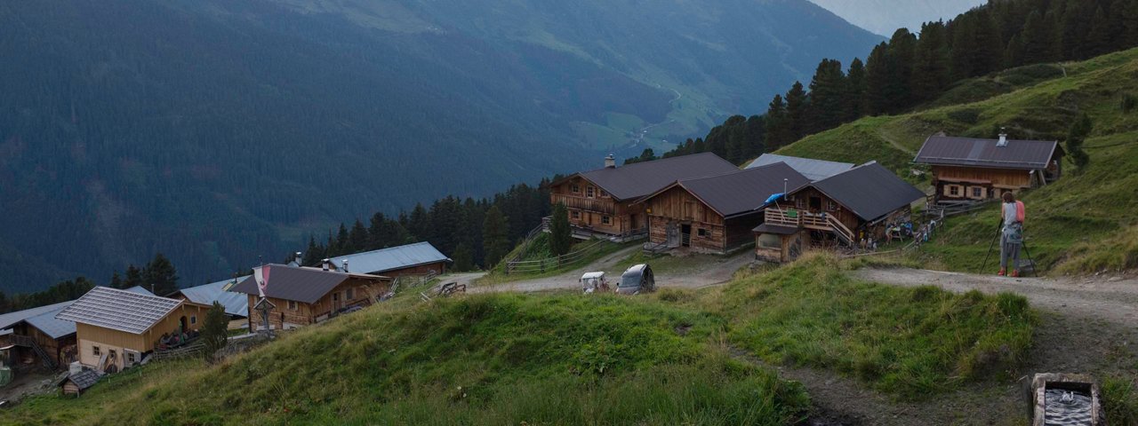 Večer na chatě Aussermelang Alm