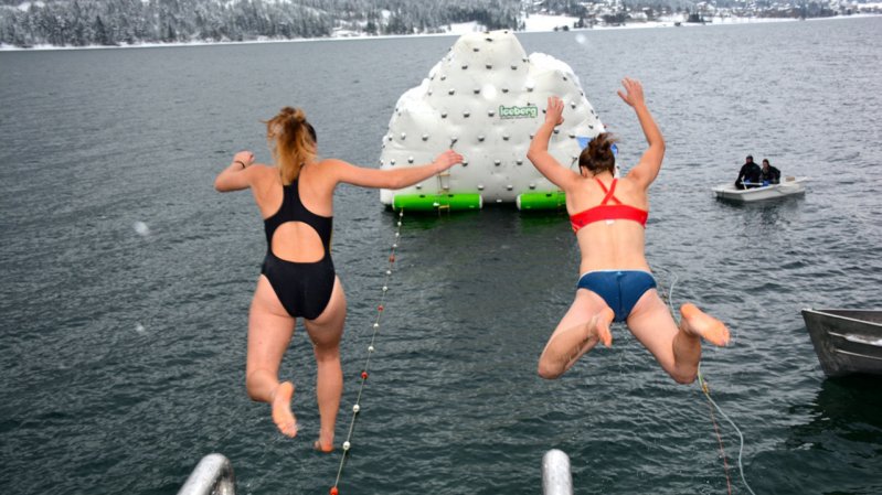 Silvestrovské koupání v jezeře Achensee, © Achensee Tourismus