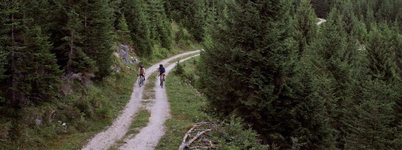 Na gravel biku v údolí Tannheimer Tal, © Tirol Werbung