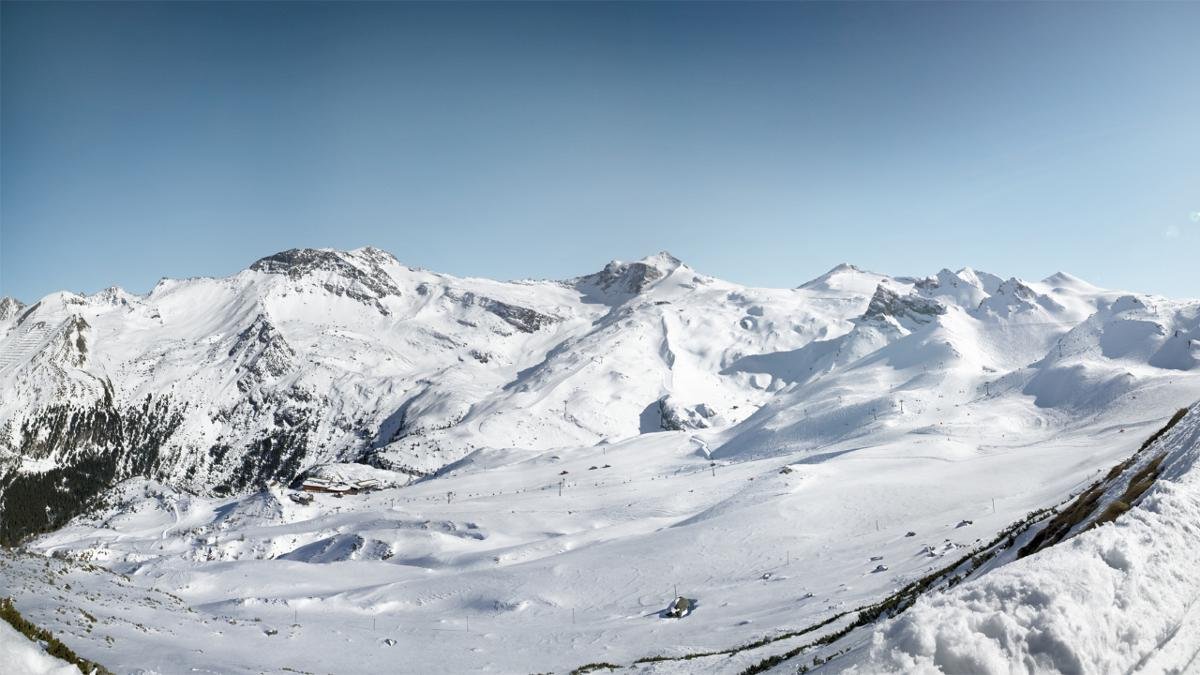 Lyžování v regionu Tux-Finkenberg: nekonečná zábava na sněhu, © Hintertuxer Gletscher